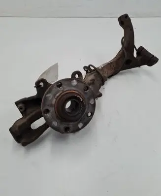 Volkswagen PASSAT B5.5 Front wheel hub