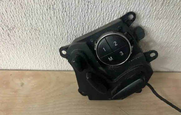 Mercedes-Benz E W211 Seat control switch 2118207710