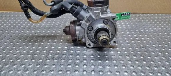 Audi Q7 4L Fuel injection high pressure pump 059130755BG 0445010642