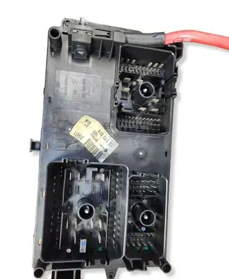 Peugeot 207 Fuse module 13222782 529050199
