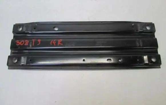 Peugeot 308 Trunk/boot side trim panel