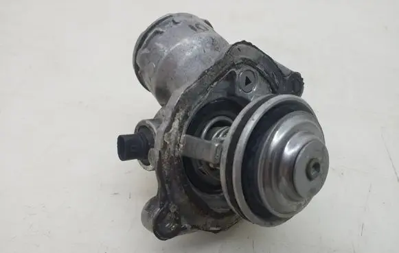Mercedes-Benz CLS C219 Thermostat A2722000115