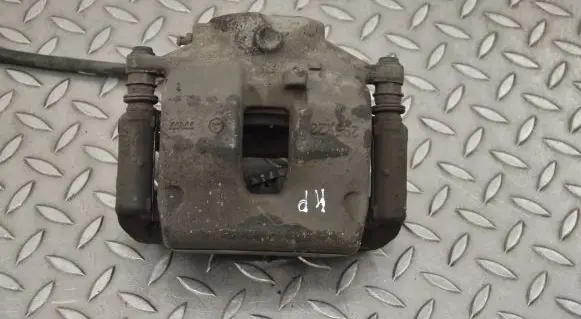 Mercedes-Benz C W204 Front brake caliper