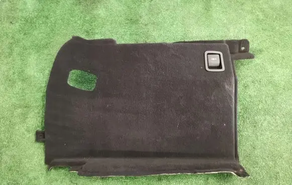 BMW 5 E60 E61 Trunk/boot side trim panel 7050363