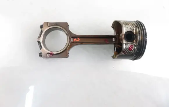 Mazda 6 Piston with connecting rod