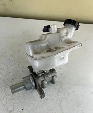 Ford Transit Master brake cylinder Y24132