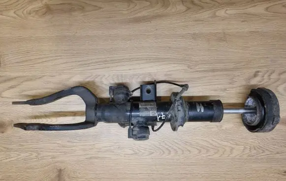 BMW 5 F10 F11 Front shock absorber with coil spring 6796858 F10V078V 10541310