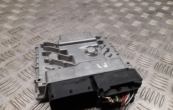 Audi Q3 F3 Engine control unit/module 83A906259 06K907425J