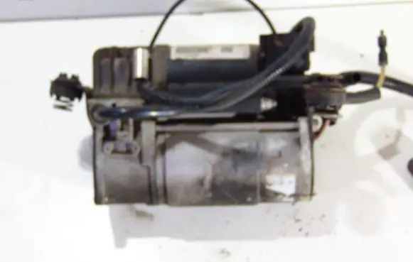 Audi A8 S8 D3 4E Air suspension compressor/pump 4E0616005F