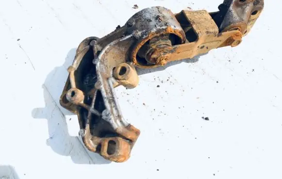 Peugeot 406 Engine mount bracket 722300
