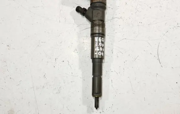 BMW 5 E60 E61 Fuel injector 0445110212 7794652