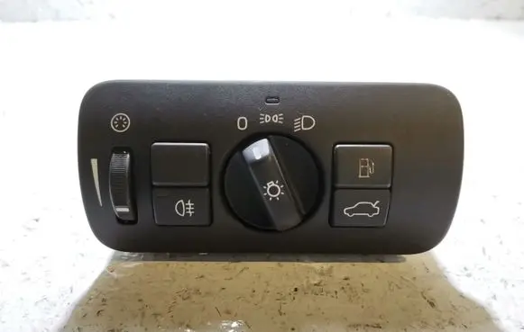 Volvo S60 Light switch 04066332