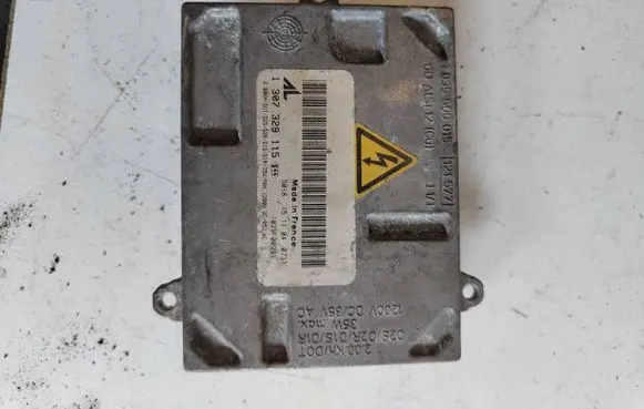 Audi A3 S3 8P Headlight ballast module Xenon 1307329115 GT1626Z06T