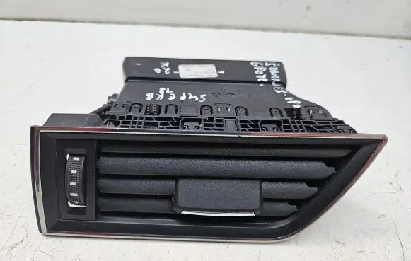Skoda Superb B8 (3V) Dashboard side air vent grill/cover trim 3V0819701D