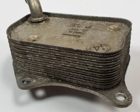 Audi A4 S4 B6 8E 8H Engine oil radiator 06B117021
