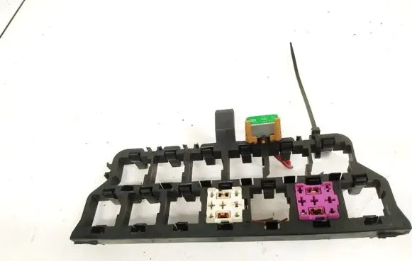 Audi A3 S3 8L Fuse box set 8D0937503E