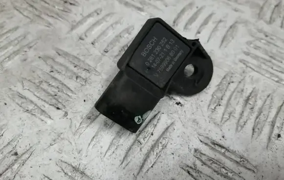 Citroen DS3 Air pressure sensor 0261230252 1407211B13 7599906