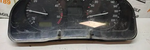 Volkswagen PASSAT B5 Speedometer (instrument cluster) 09051940090