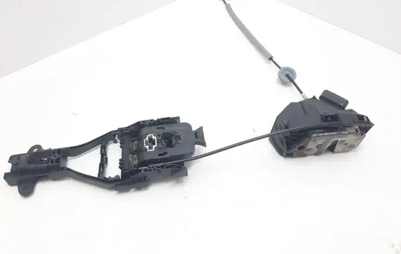 Volvo S60 Front door lock 31301740