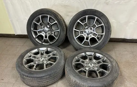 Dodge Challenger R19 alloy rim