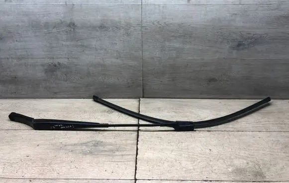 Volkswagen Touran II Front wiper blade arm 2K1955409B