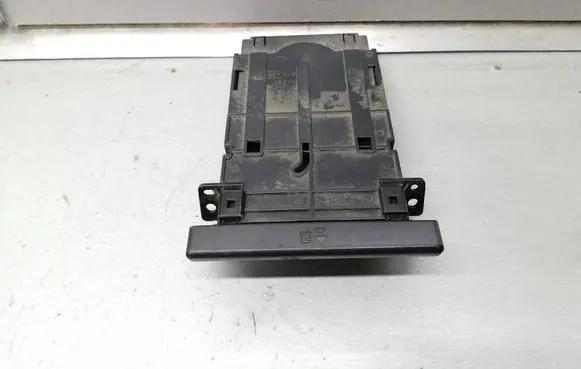 Subaru Forester SF Cup holder 