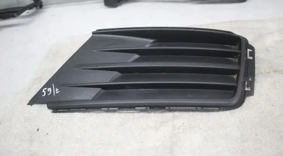 Volkswagen Caddy Front bumper lower grill