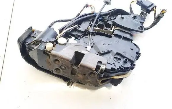 Volvo S40 Rear door lock 30699111 985916-102