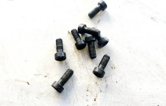 KIA Ceed Nuts/bolts 