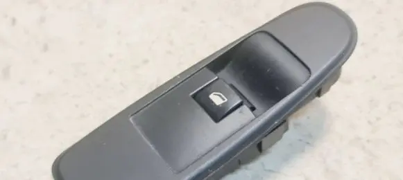 Citroen C4 I Picasso Electric window control switch 96639377ZD 000240003 0270440