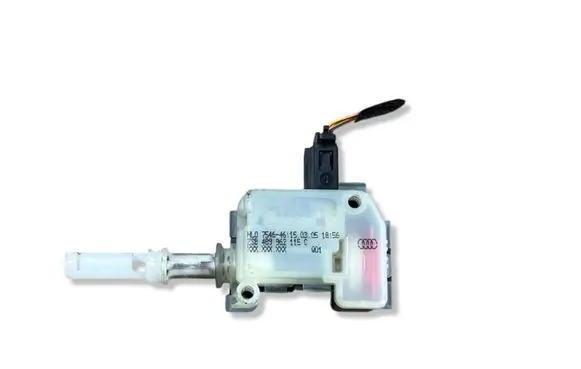 Audi A3 S3 8P Tailgate boot lock/latch motor 4B9962115C