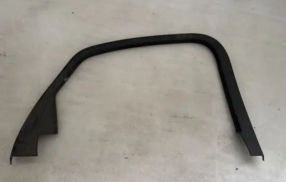 Audi A8 S8 D4 4H Rear door window/glass frame 4H0867603