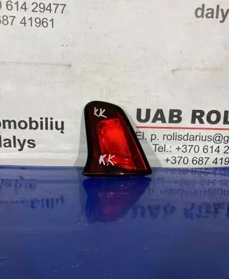 Tailgate rear/tail lights