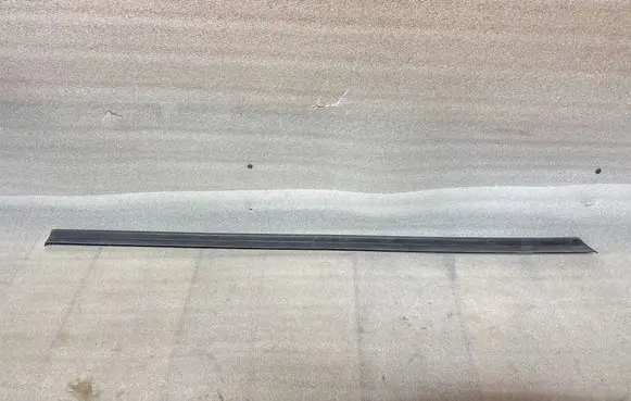 Mercedes-Benz S C217 Door glass trim A2177200254