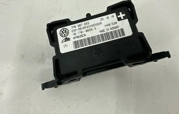 Volkswagen Touareg II ESP acceleration yaw rate sensor 7P0907652