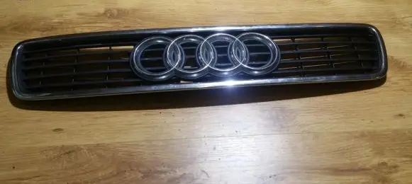 Audi A4 S4 B5 8D Front grill 8d0853651j