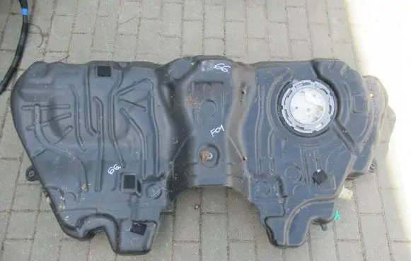 BMW 7 F01 F02 F03 F04 Fuel tank 