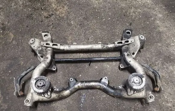 Mercedes-Benz E W212 Front axle beam 
