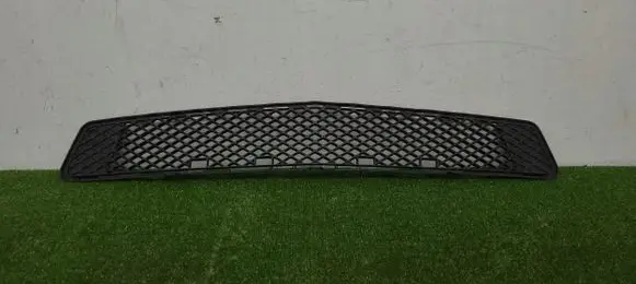 Mercedes-Benz C W204 Front bumper lower grill a2048852123