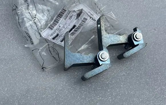 Audi A6 S6 C7 4G Front door upper hinge 4G0831402A