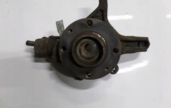 Peugeot 308 Front wheel hub spindle knuckle 96703659ZW