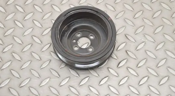 Volkswagen Polo V 6R Crankshaft pulley 038105243M