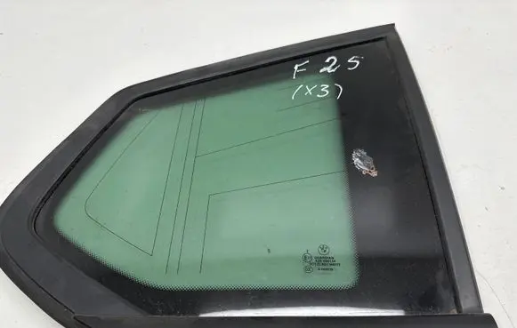 BMW X3 F25 Rear side window