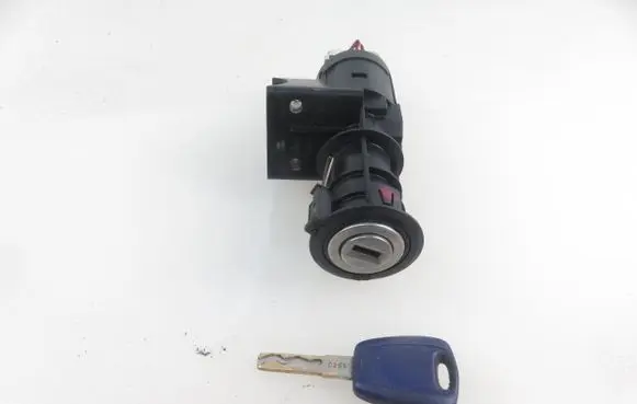Fiat Panda II Ignition lock 05521B365 468453610