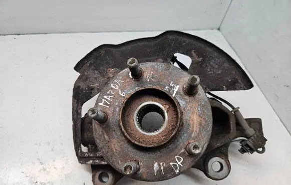 Front wheel hub
