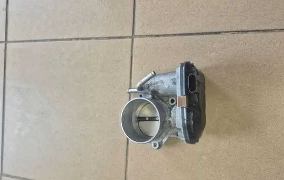 Toyota Corolla E210 E21 Throttle valve 2203024010 9D15 K0642