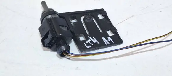 Volkswagen Touran III Outside/exterior temperature sensor 8Z0820535A