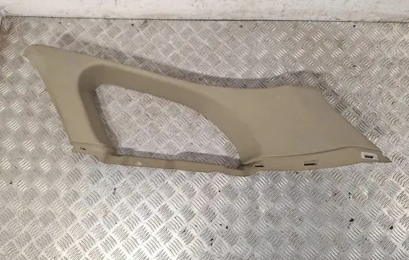 Toyota Avensis T270 (D)pillar trim (top) 6247105140E3 6247105140