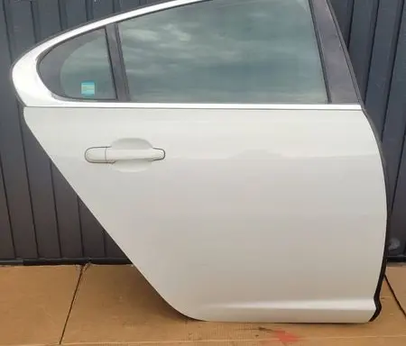 Jaguar XF X250 Rear door