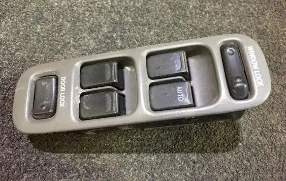 Suzuki Baleno EG Electric window control switch